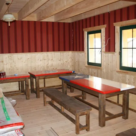 Horse Lake Ranch 1 - 3 بيت للعطل