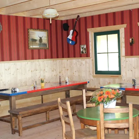 Horse Lake Ranch 1 - 3 Neuendorf (Saal)