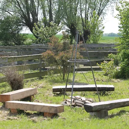 Horse Lake Ranch 1 - 3 * Neuendorf (Saal)